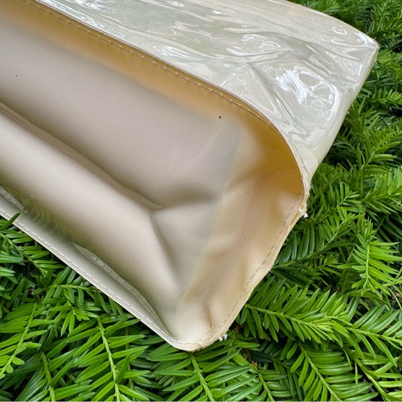 Pale Yellow Jelly Tote with Bow - Picture 2 of 6